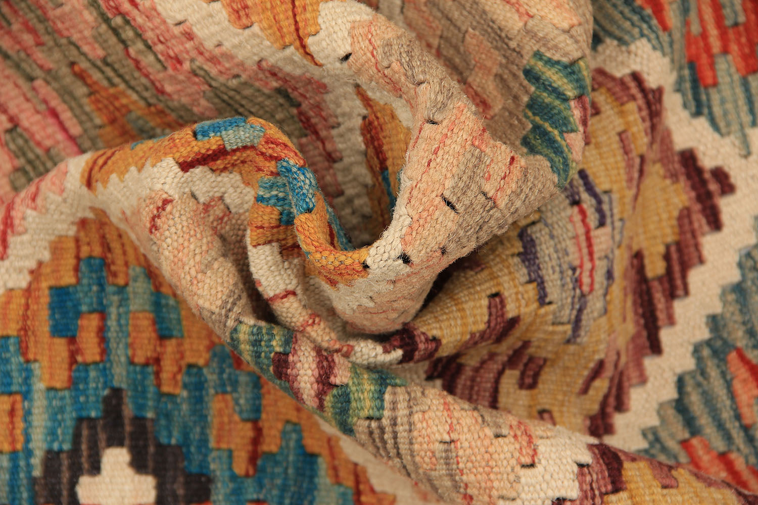VEGGIE DYE KILIMS