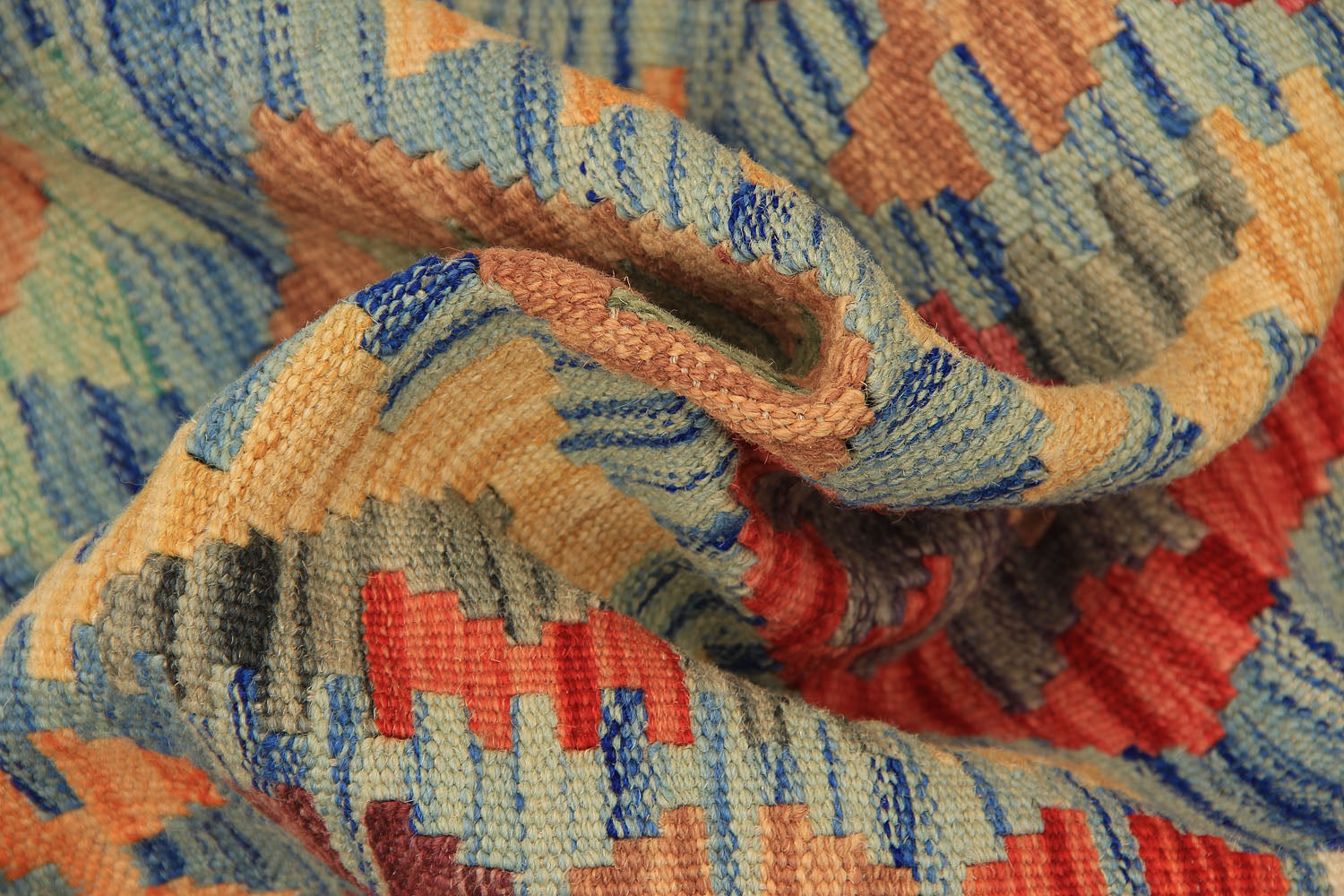 VEGGIE DYE KILIMS