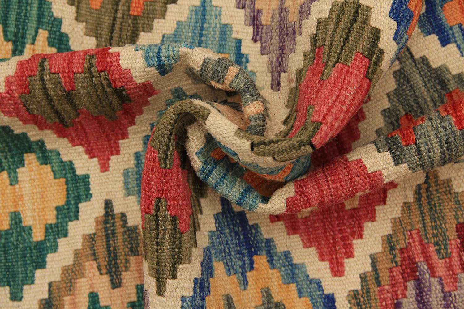 VEGGIE DYE KILIMS