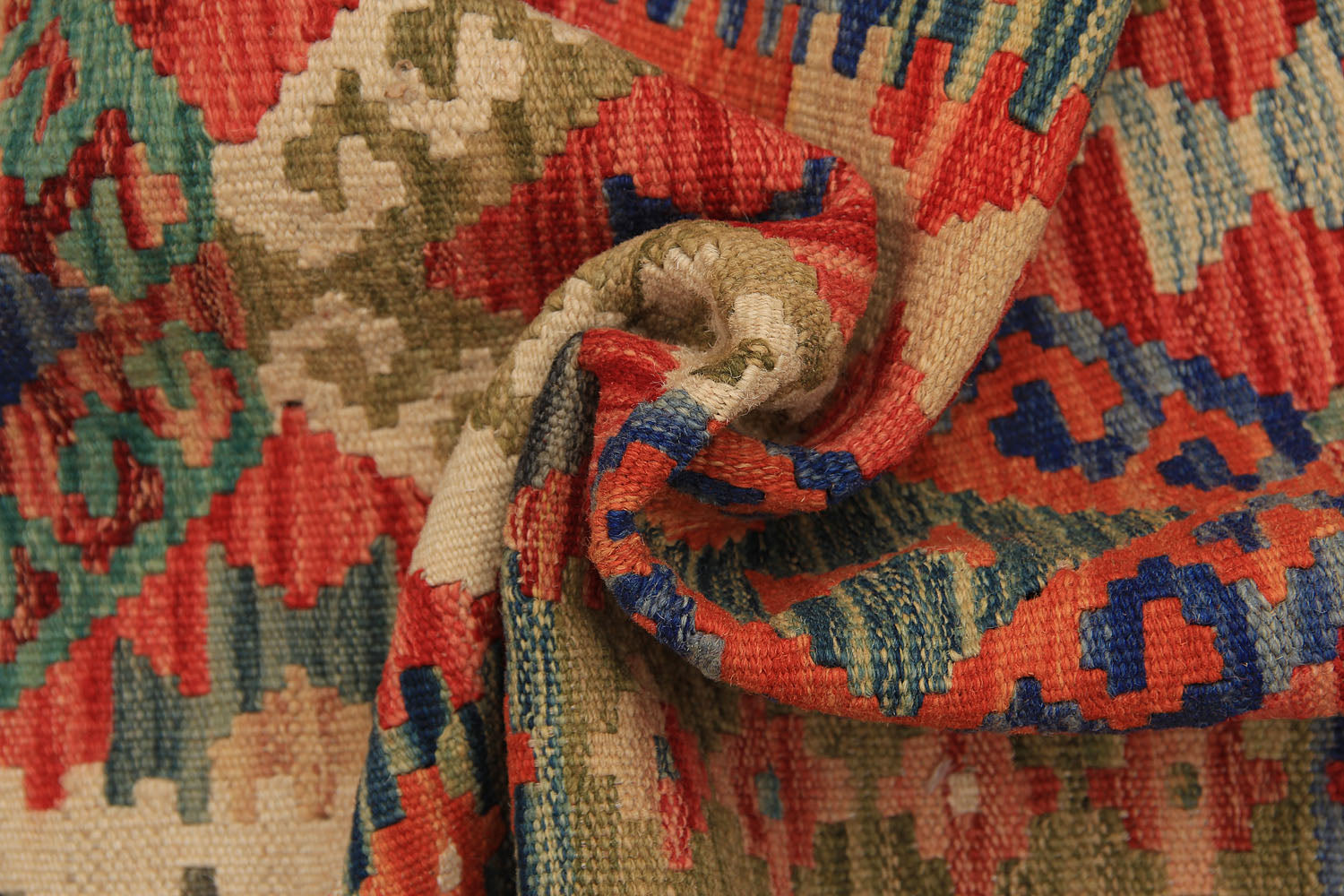 2' 6" x 4' Multy Handmade Veggie Dye Kilim Rug Rectangular