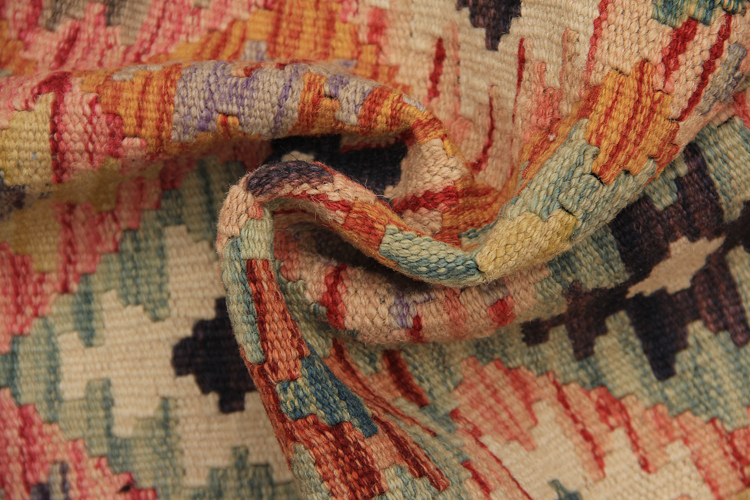 VEGGIE DYE KILIMS