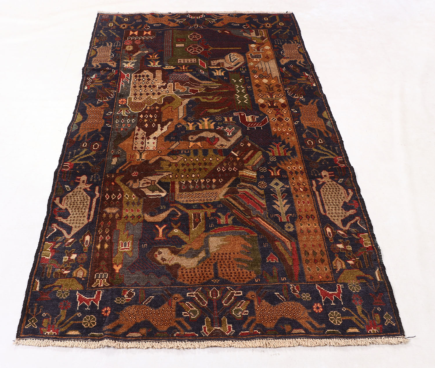 PICTORIAL RUGS