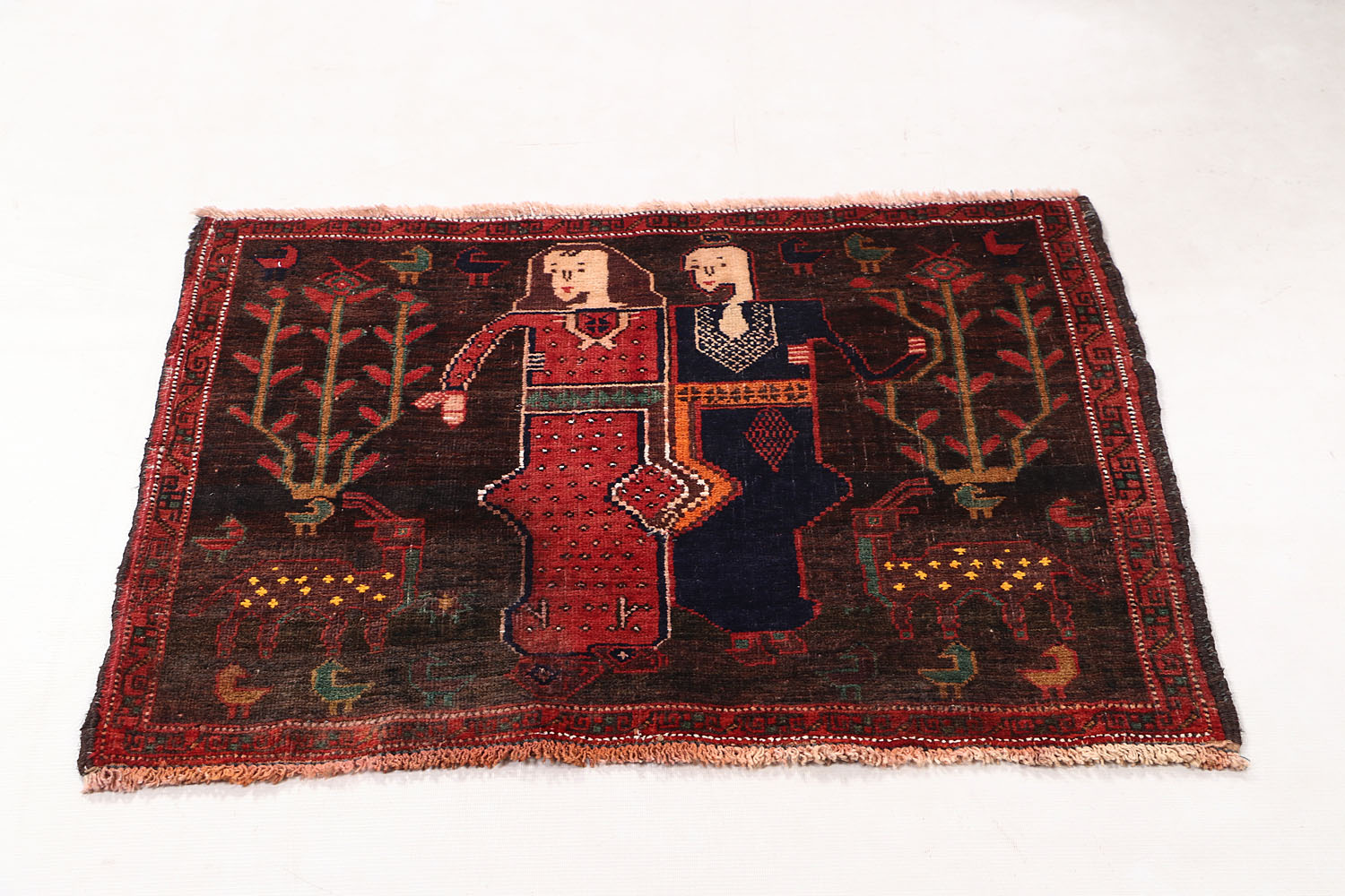 PICTORIAL RUGS