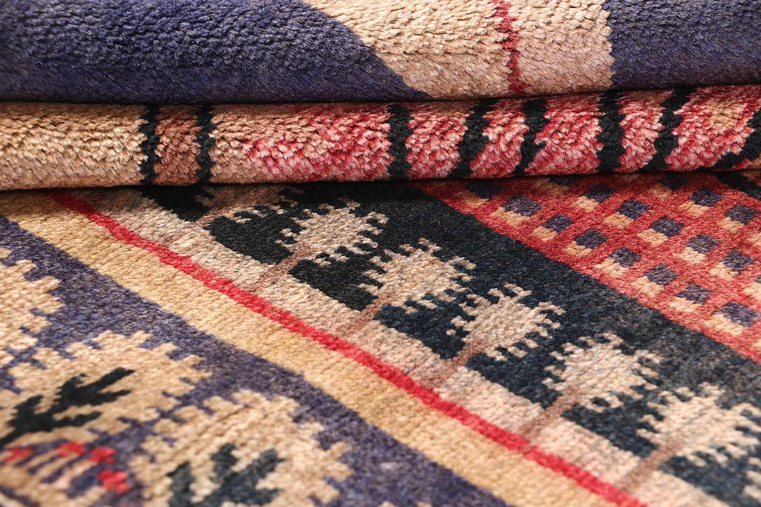 PICTORIAL RUGS