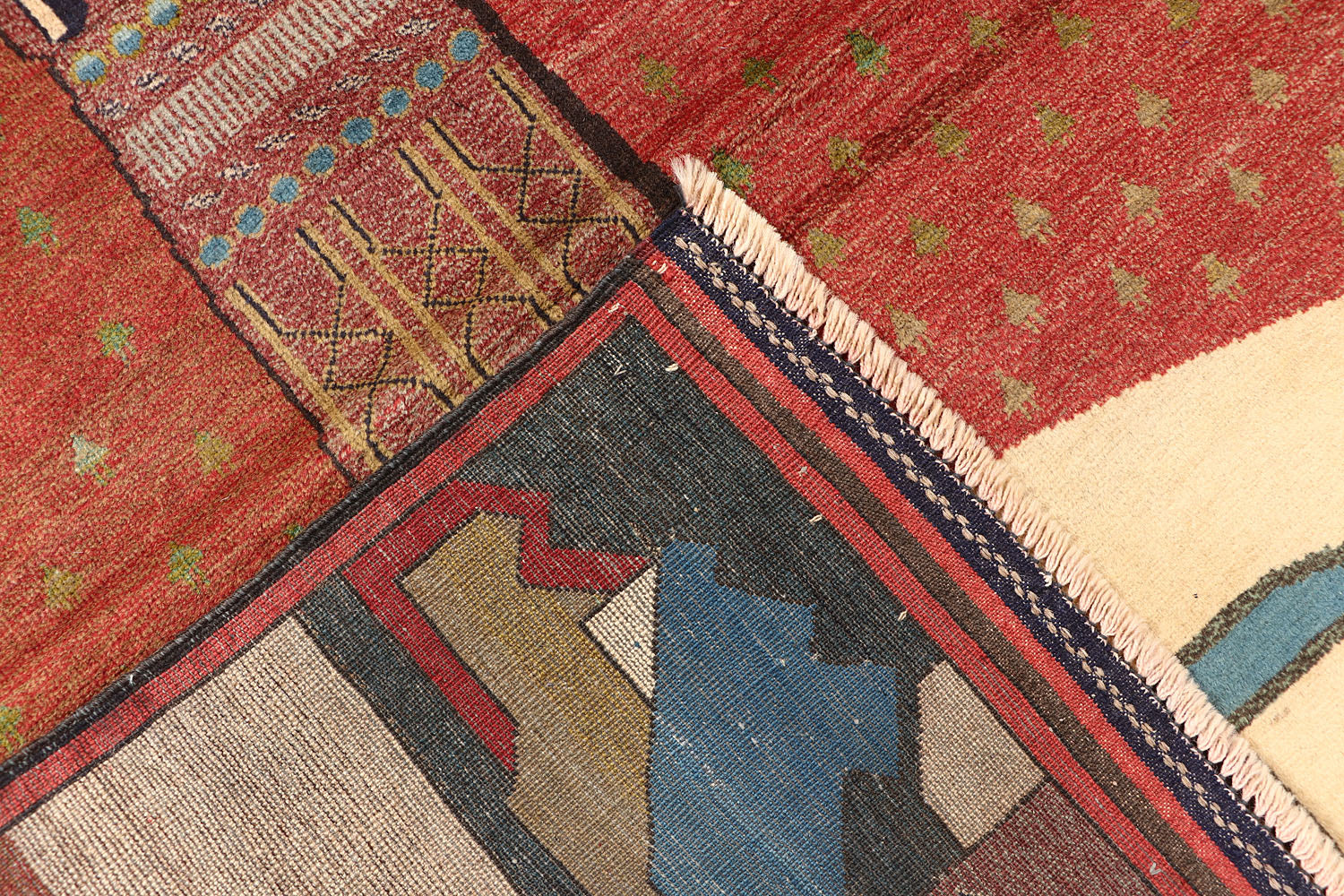 PICTORIAL RUGS