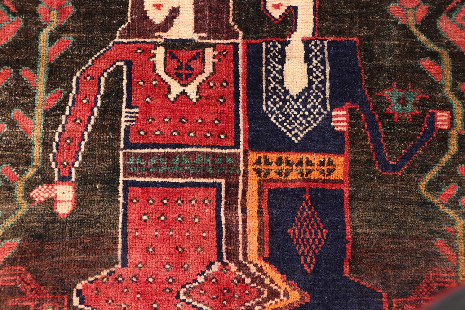 PICTORIAL RUGS