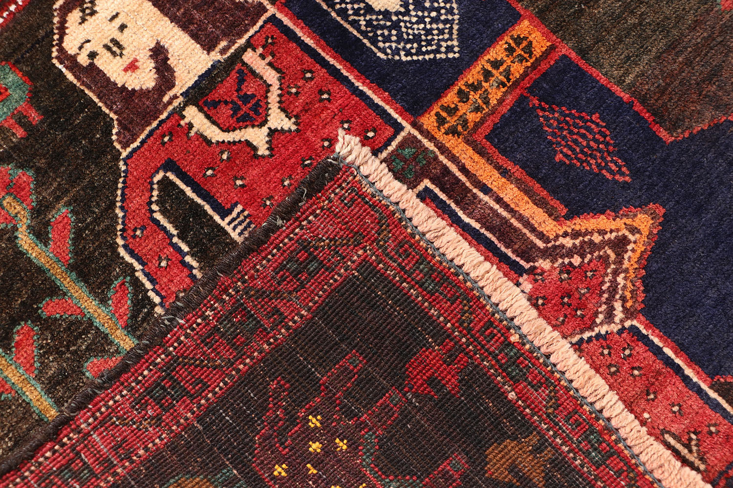 PICTORIAL RUGS