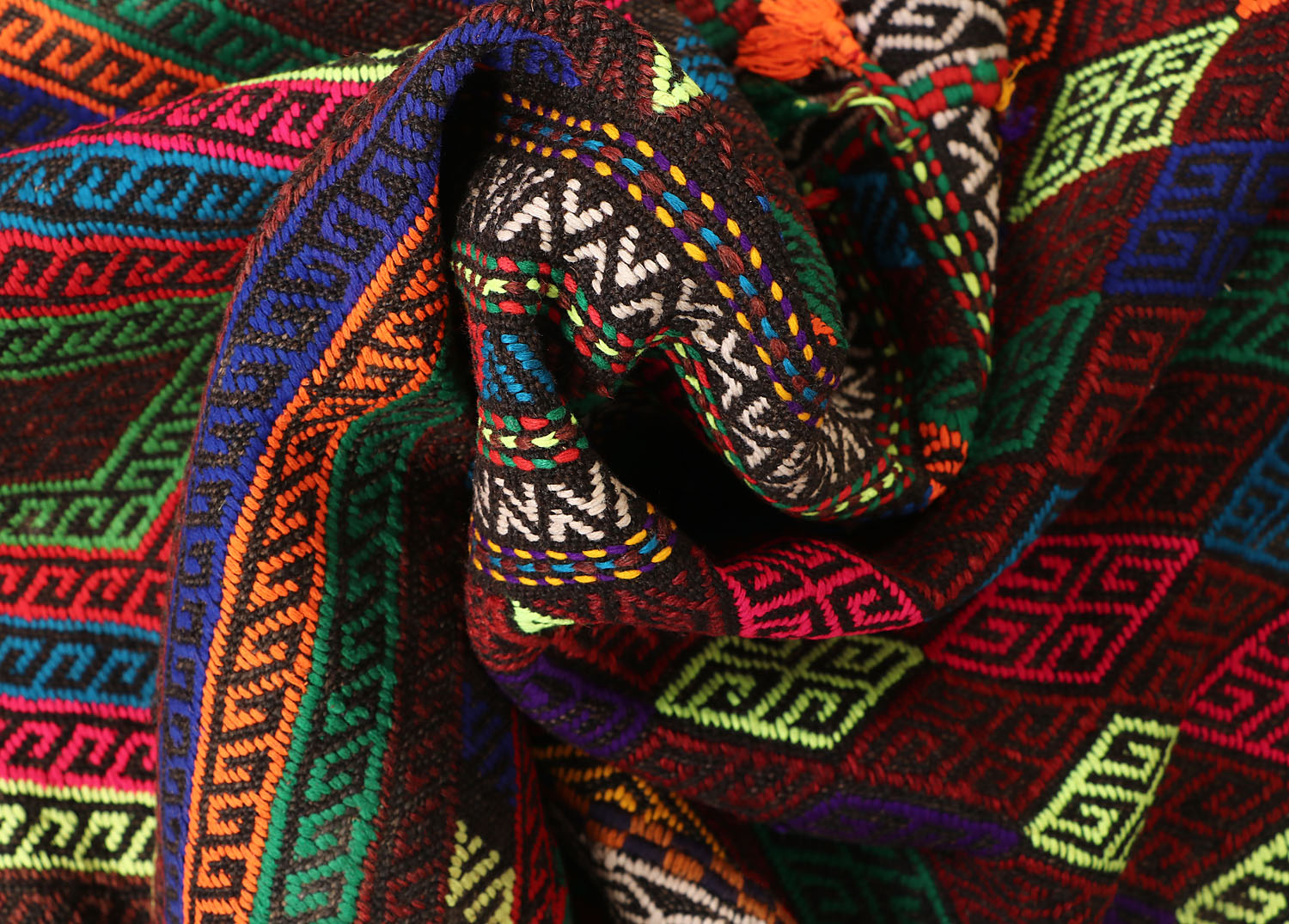 SUZANI KILIMS