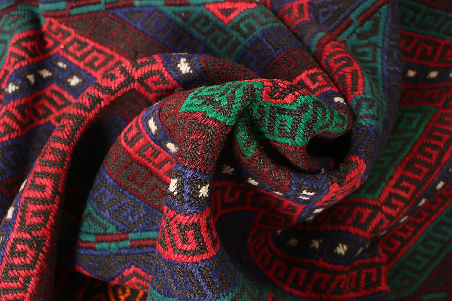 SUZANI KILIMS