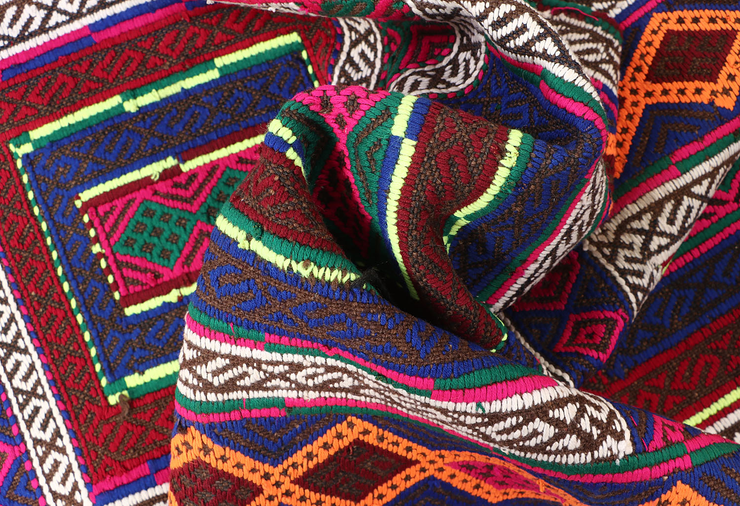 SUZANI KILIMS