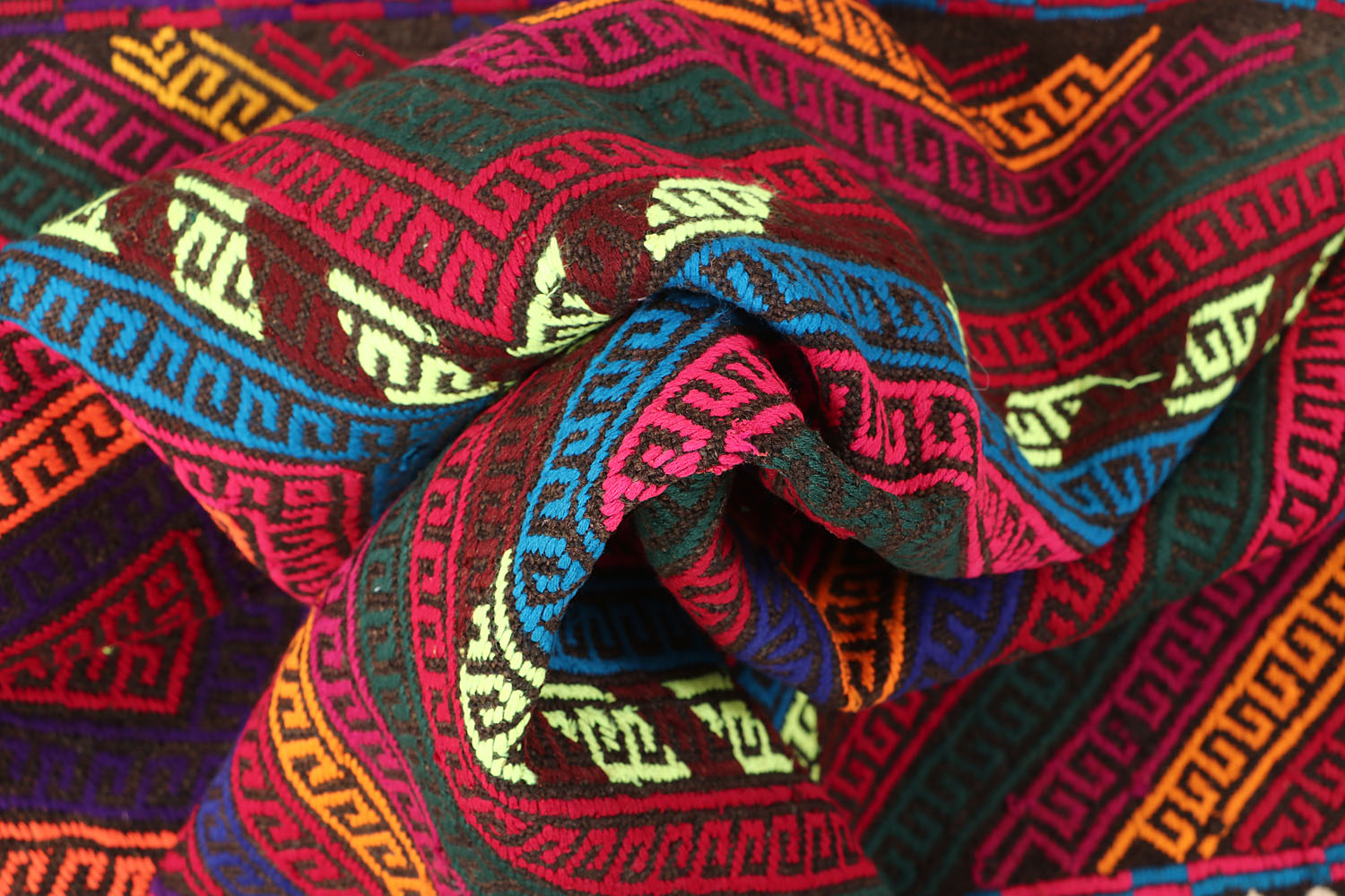 SUZANI KILIMS