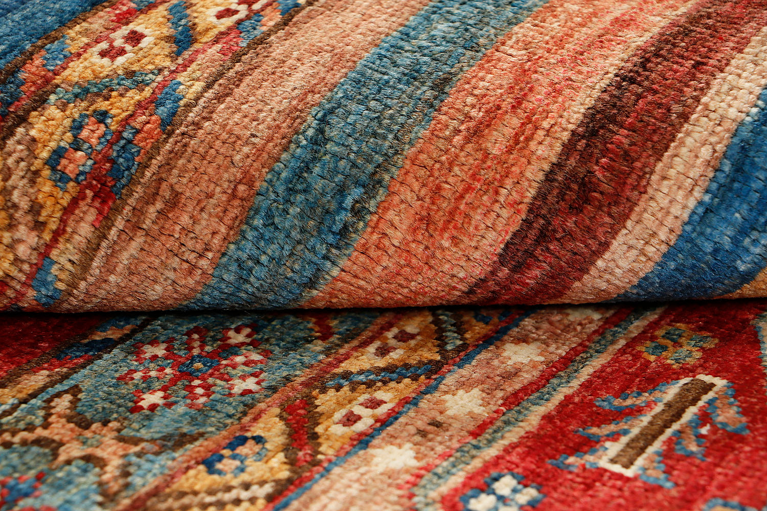 Khurjeen Persian Hand Knotted Wool Rug Multicolor 3' x 4'