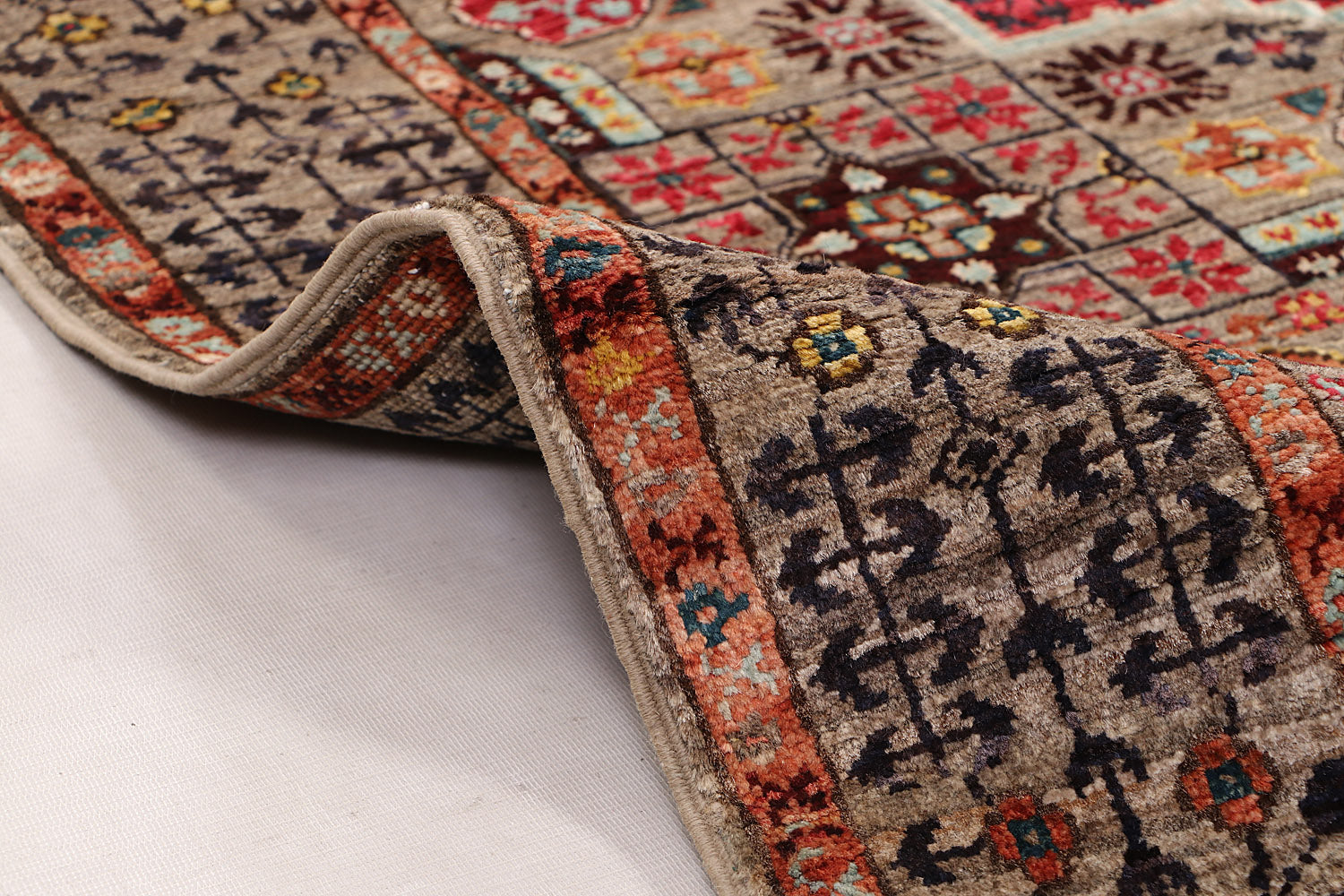 Handmade Persian Rug MAMLUK
