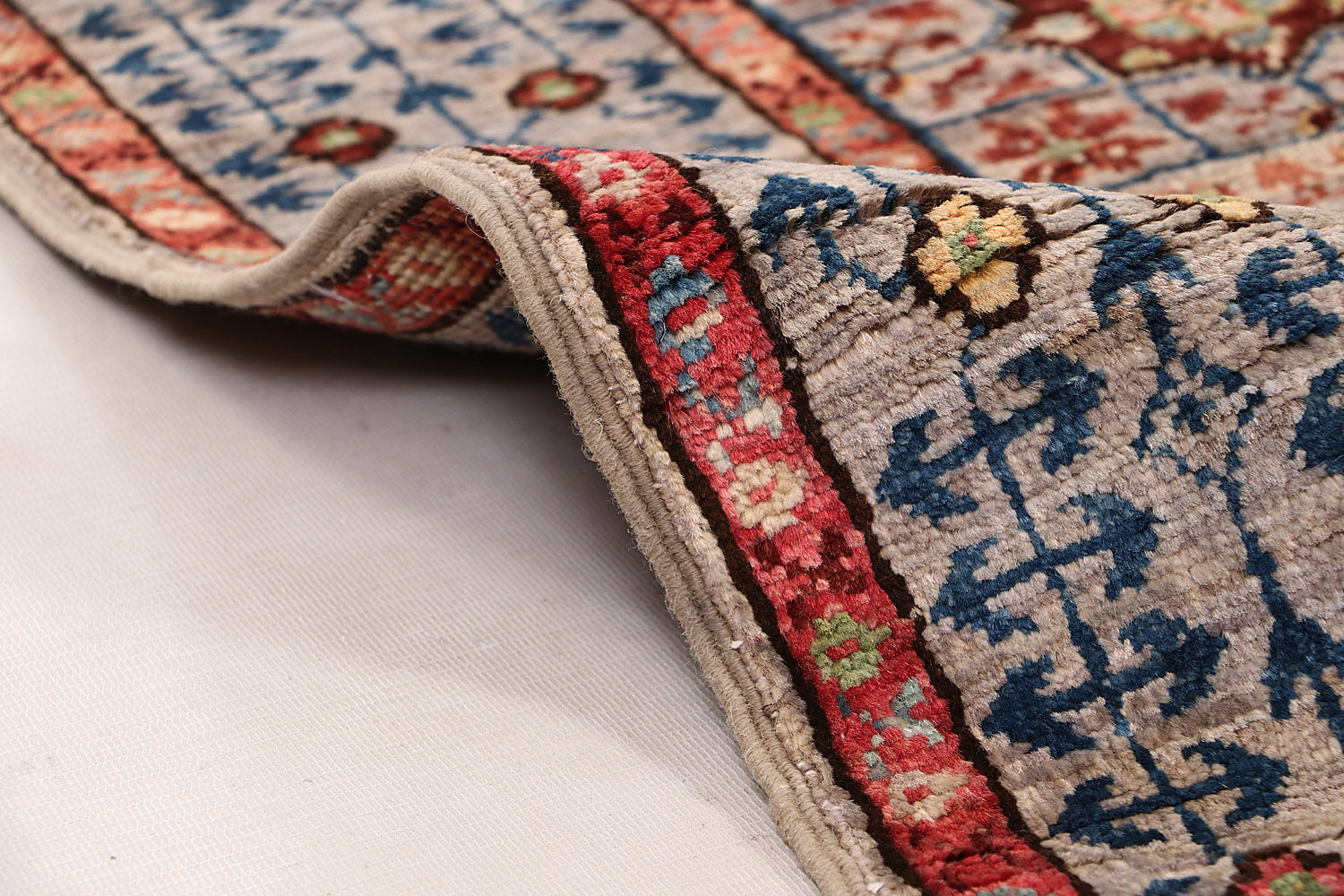 Handmade Persian Rug MAMLUK