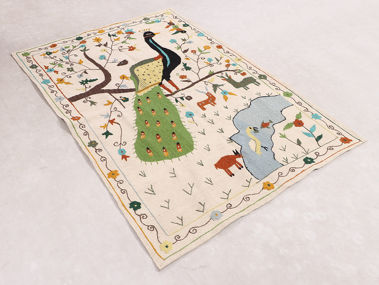 SUZANI KILIMS
