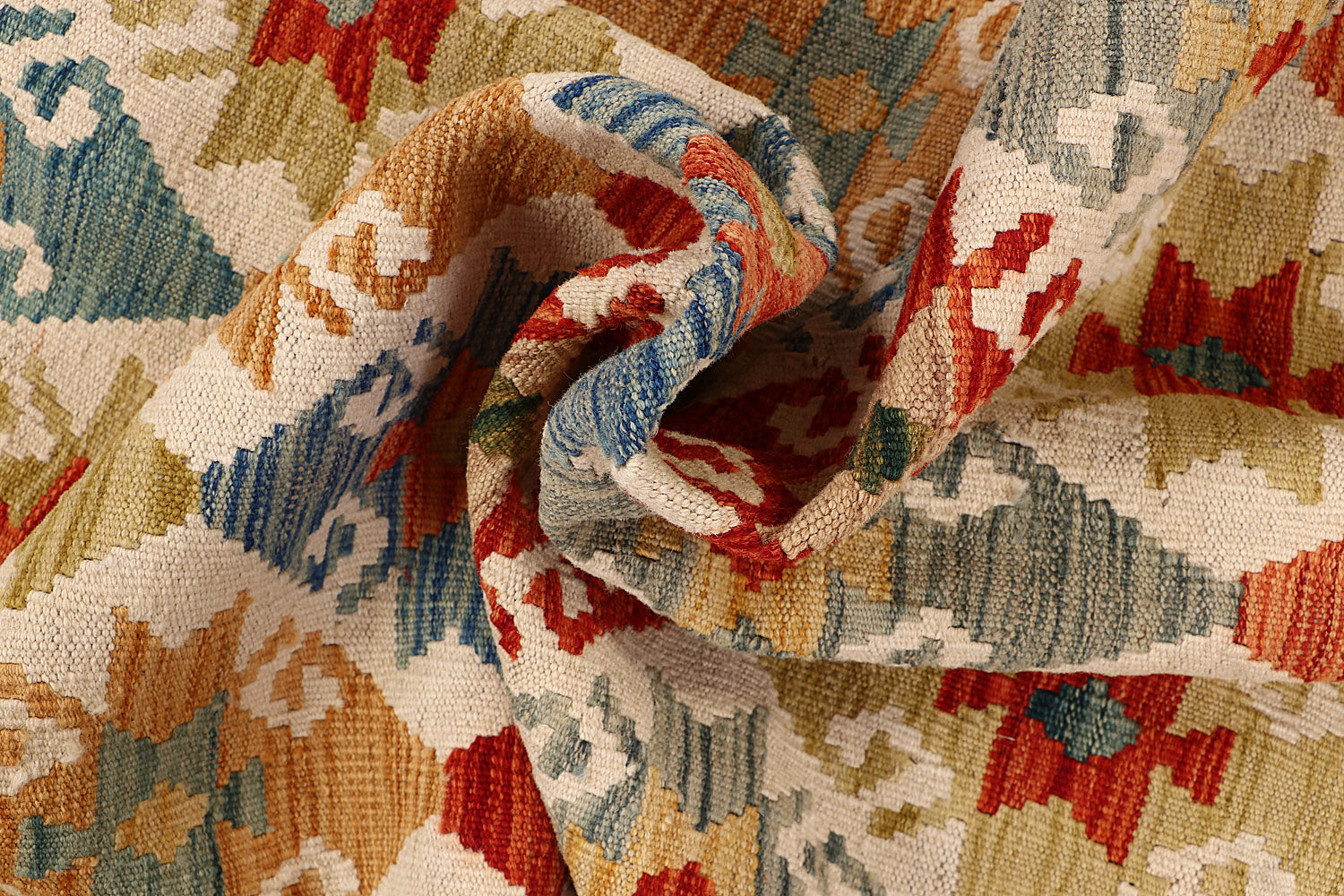 VEGGIE DYE KILIMS