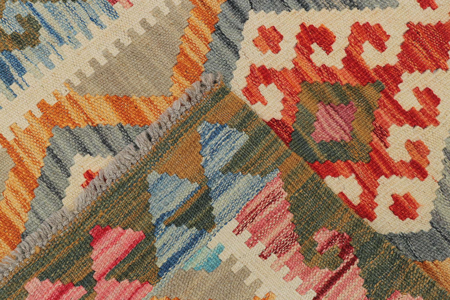 VEGGIE DYE KILIMS