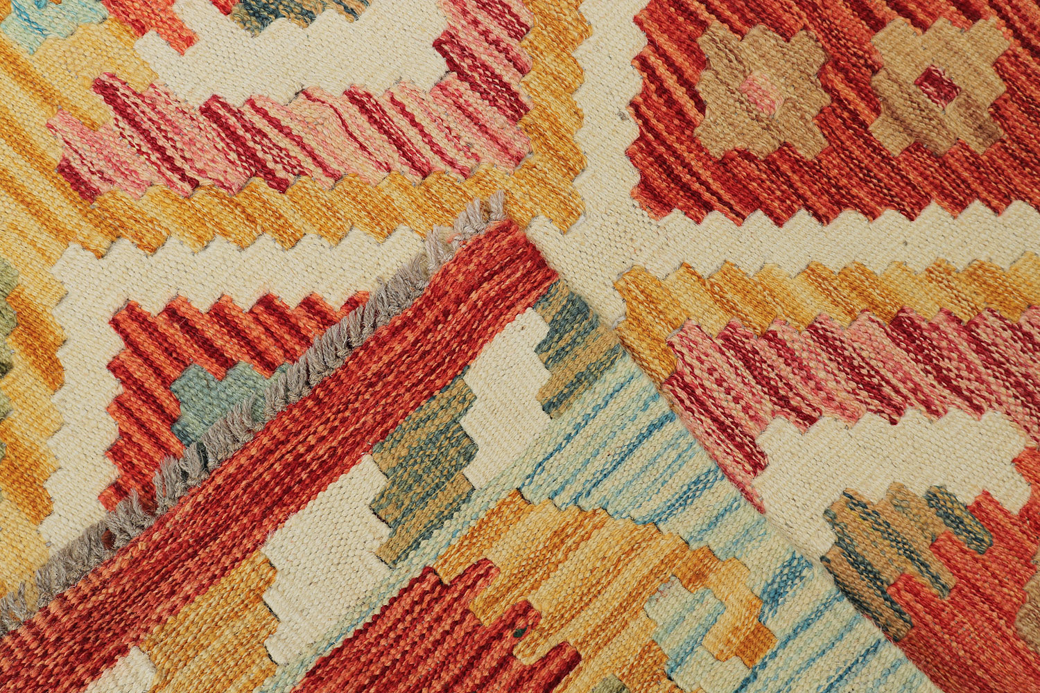 VEGGIE DYE KILIMS