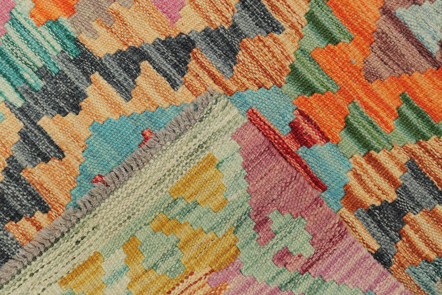 VEGGIE DYE KILIMS