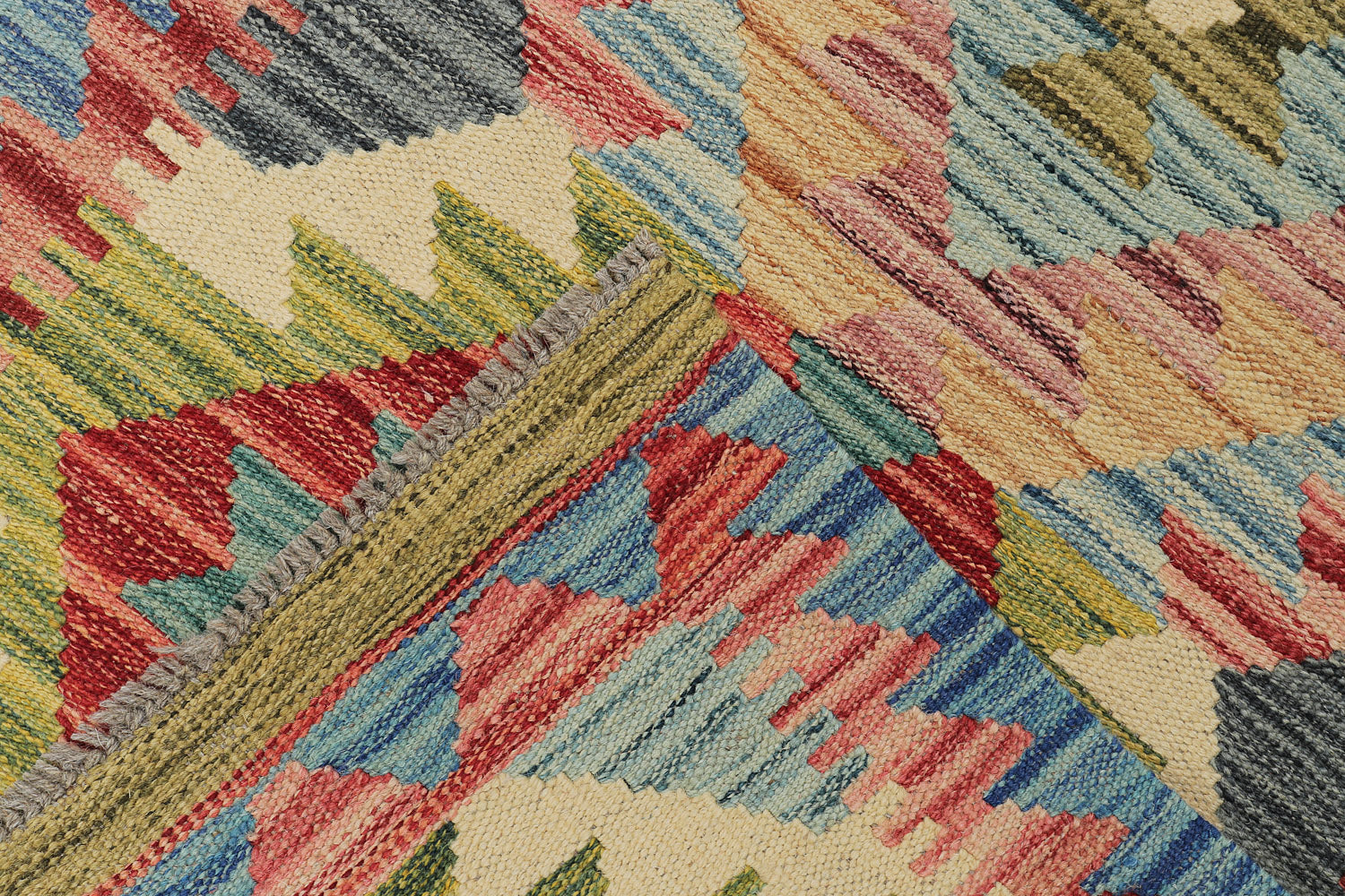 VEGGIE DYE KILIMS