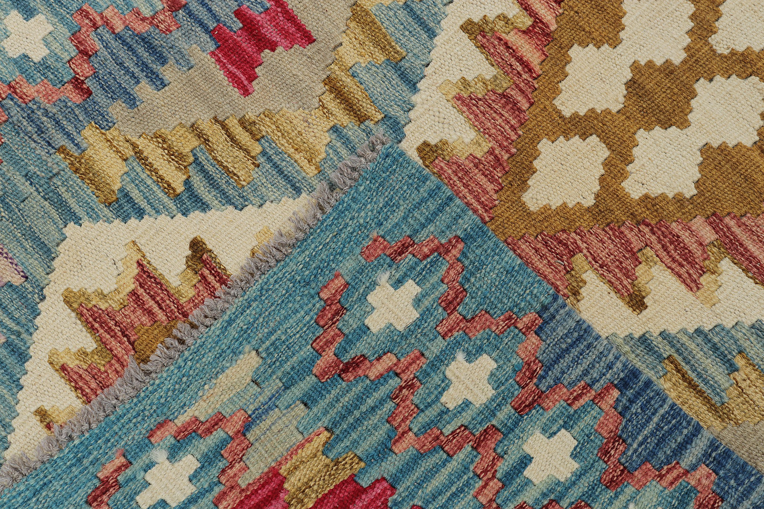 VEGGIE DYE KILIMS