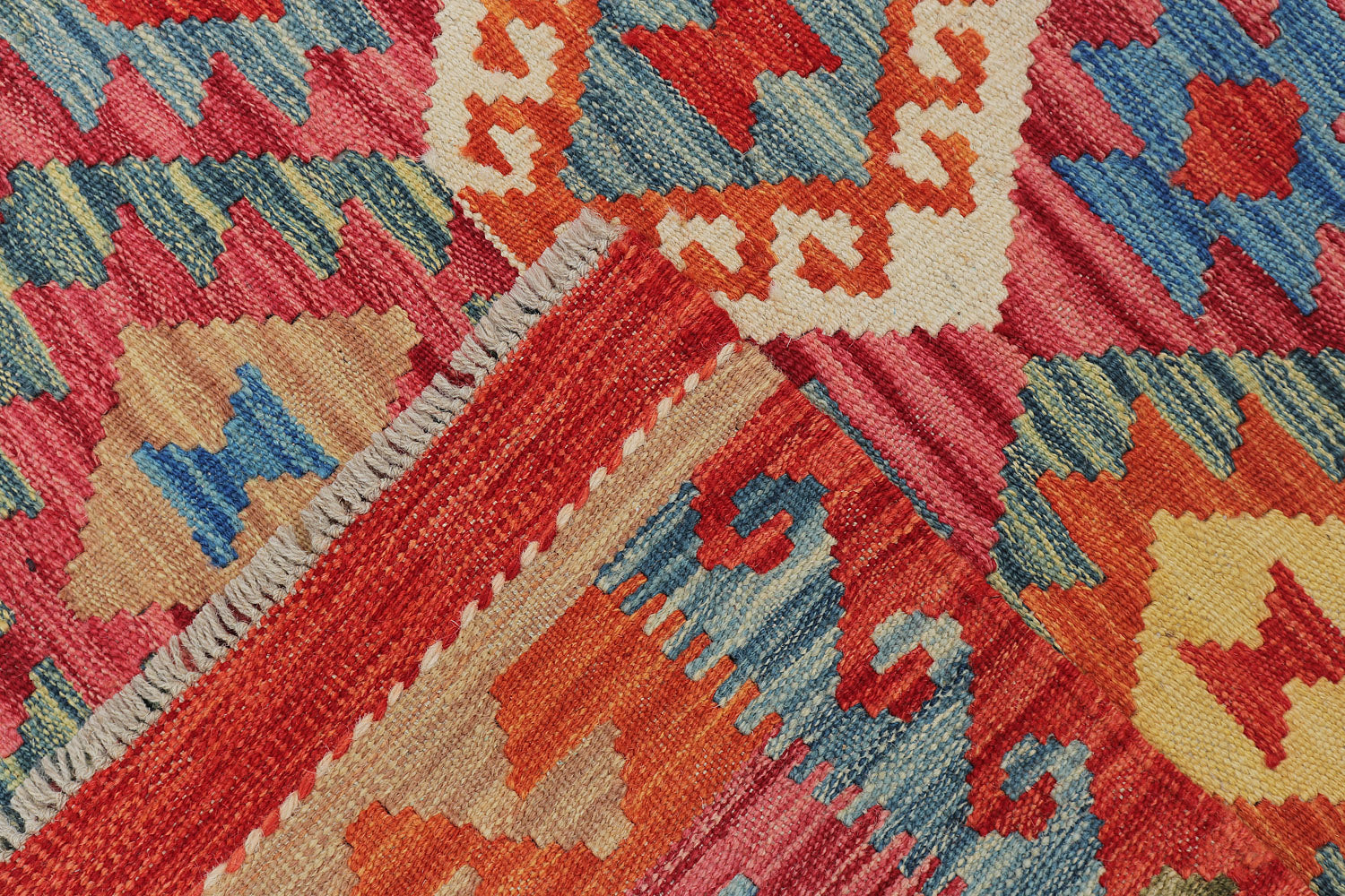 VEGGIE DYE KILIMS