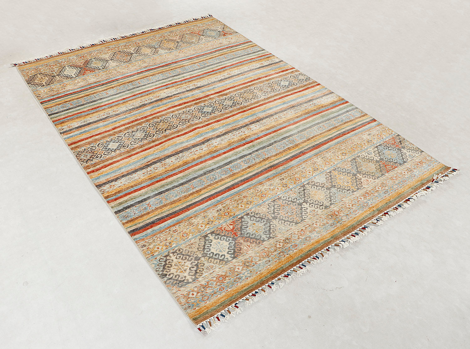 Khurjeen Persian Hand Knotted Wool Rug Multicolor 5'6" x 8'