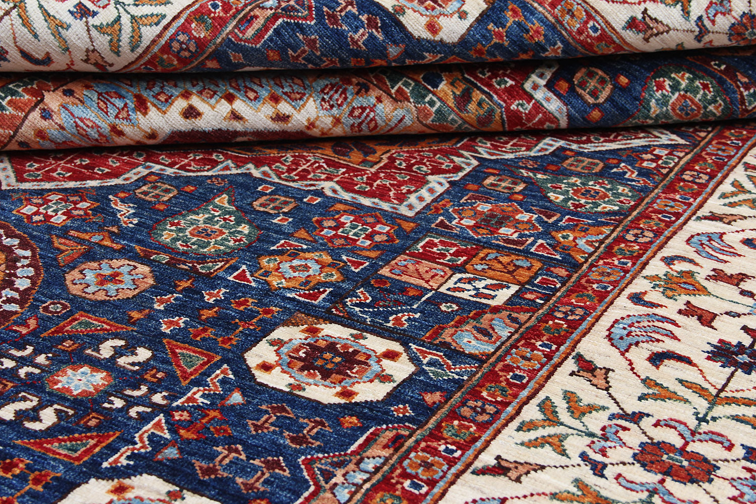 Handmade Persian Rug MAMLUK