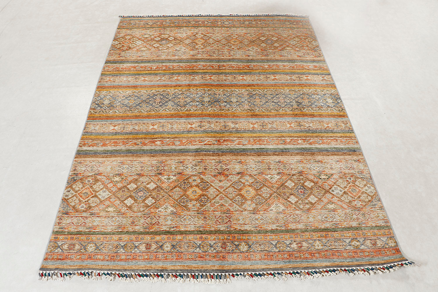 Khurjeen Persian Hand Knotted Wool Rug Multicolor 5'6" x 8'