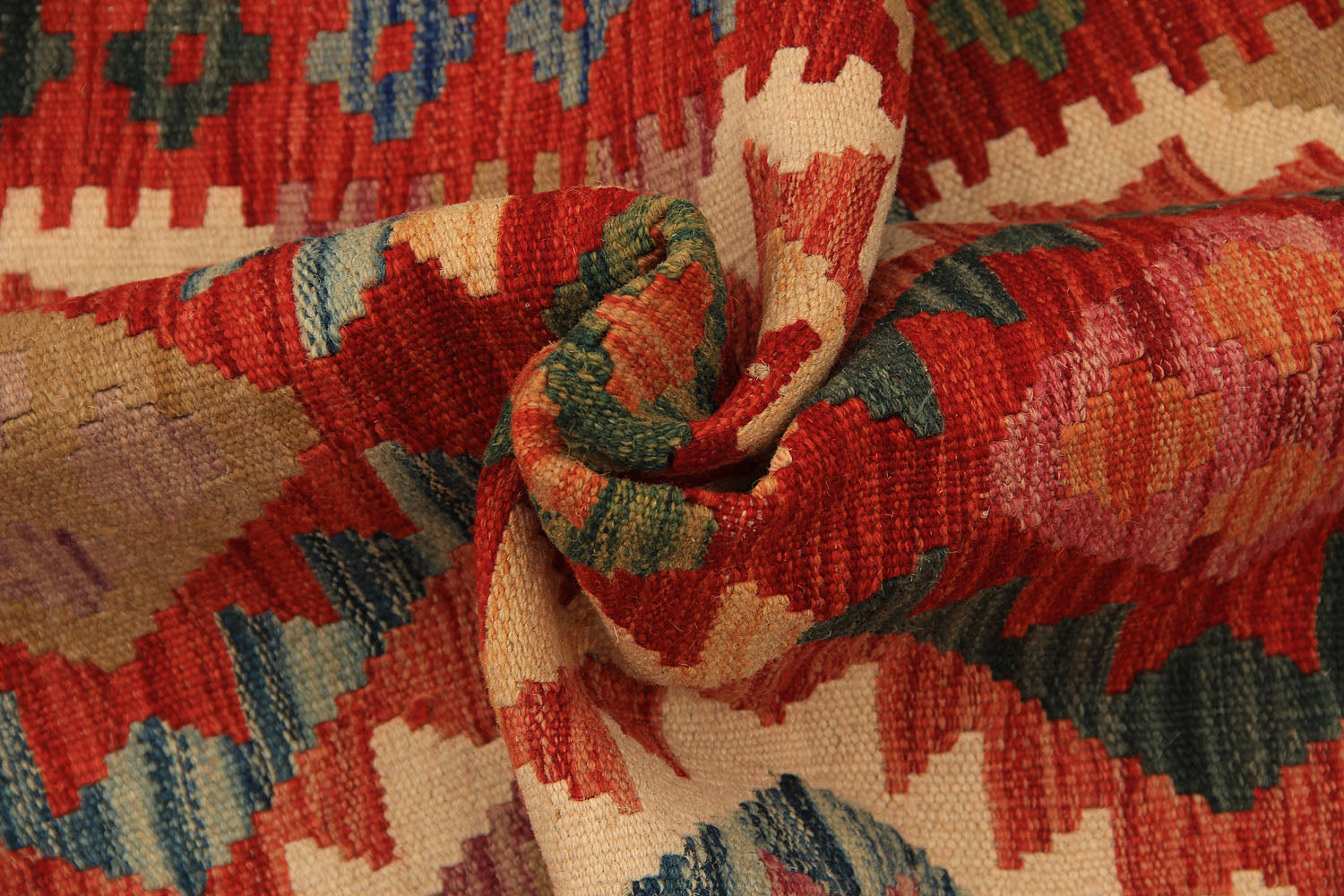 VEGGIE DYE KILIMS