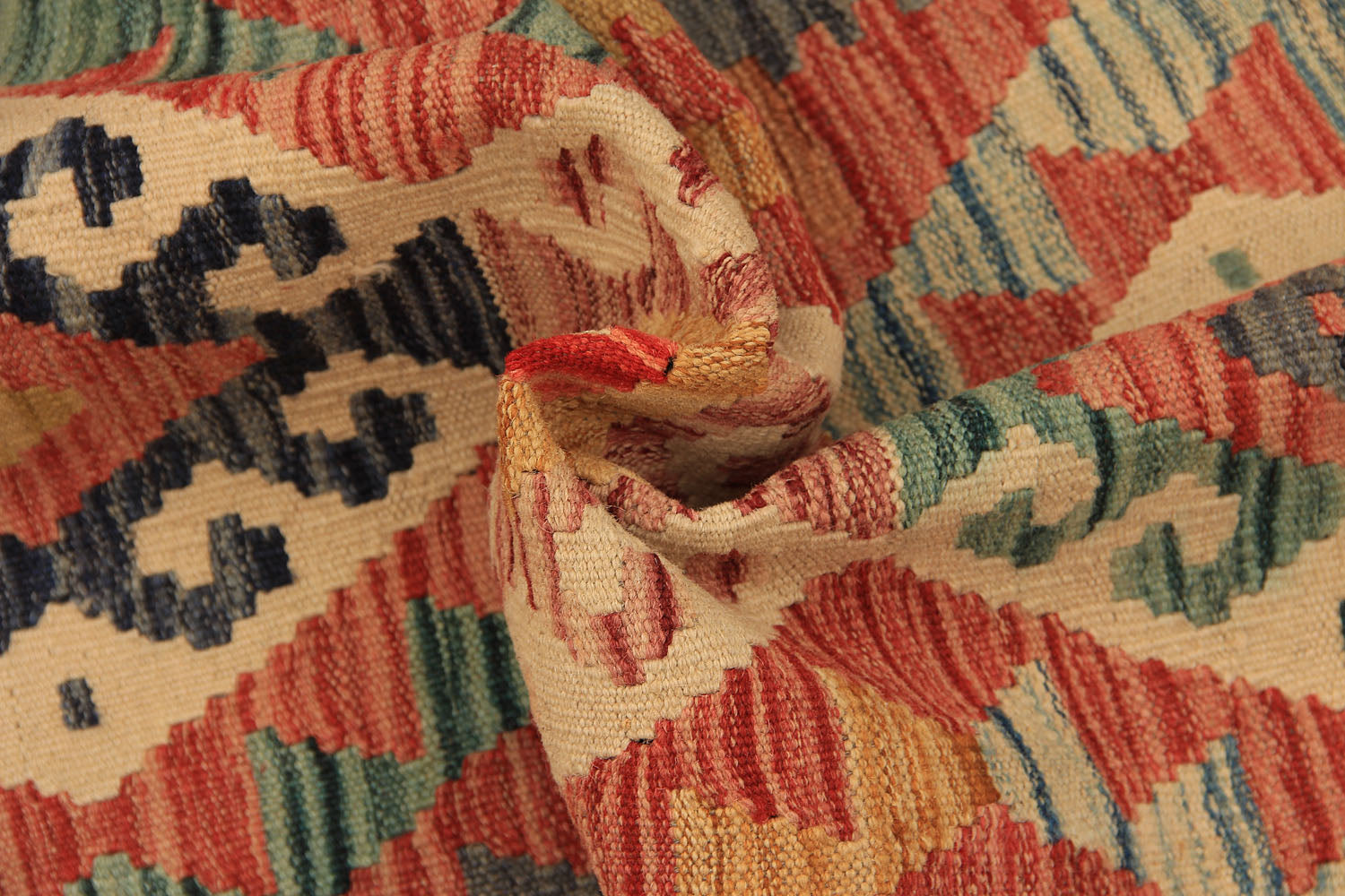VEGGIE DYE KILIMS