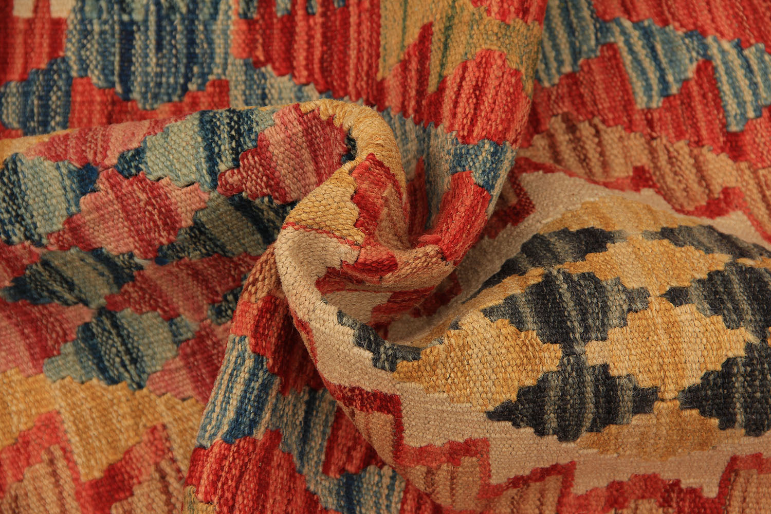 VEGGIE DYE KILIMS