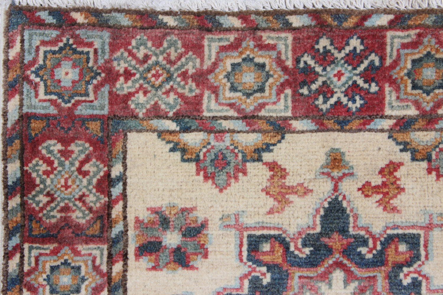 2' 6" x 6'  Ivory Handmade KAZAK Rug Runner