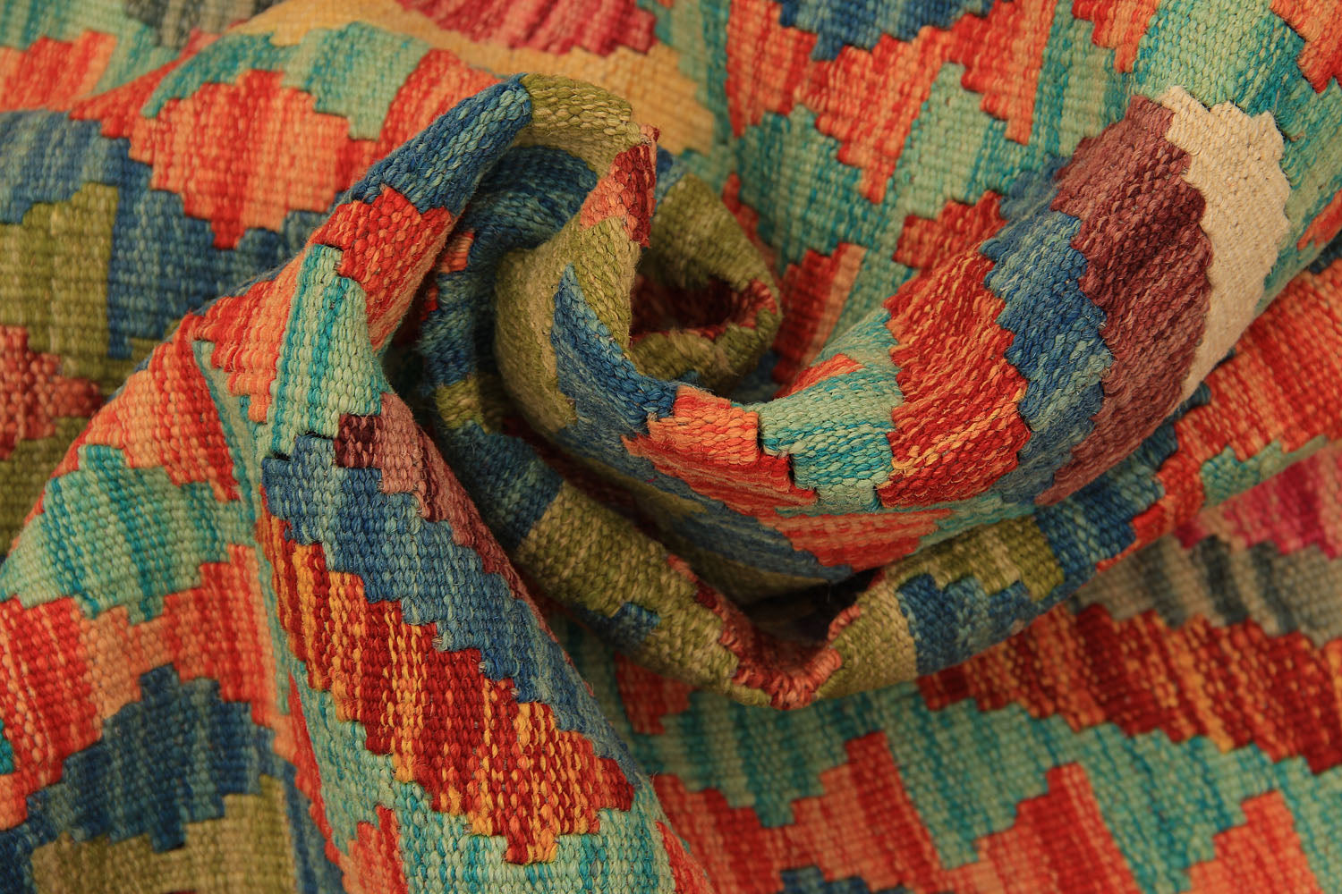 VEGGIE DYE KILIMS
