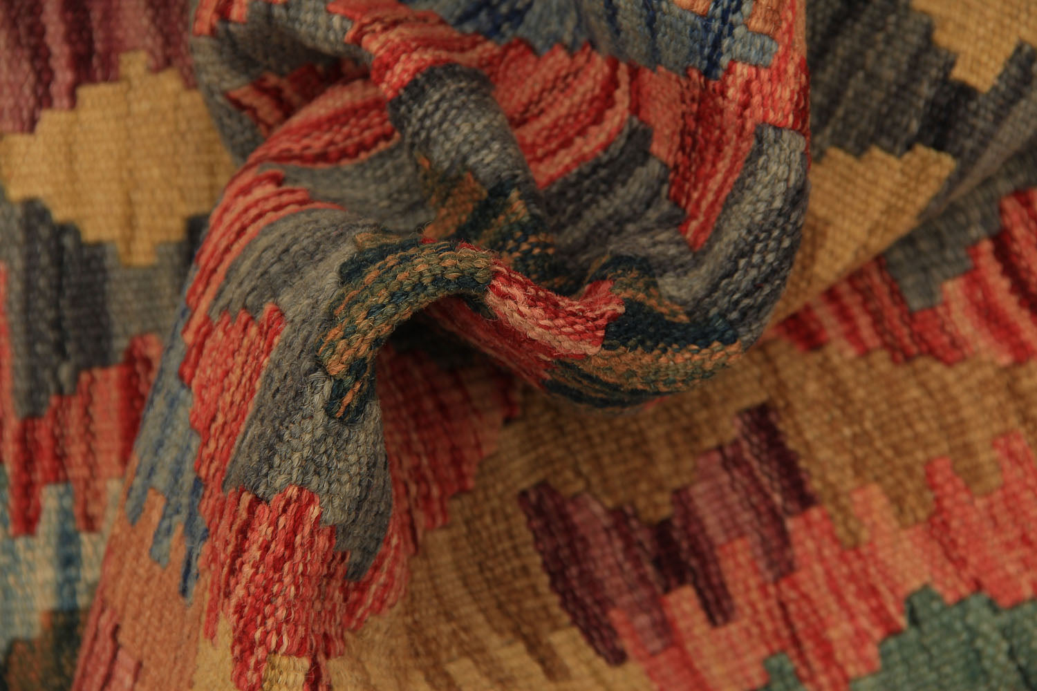 VEGGIE DYE KILIMS