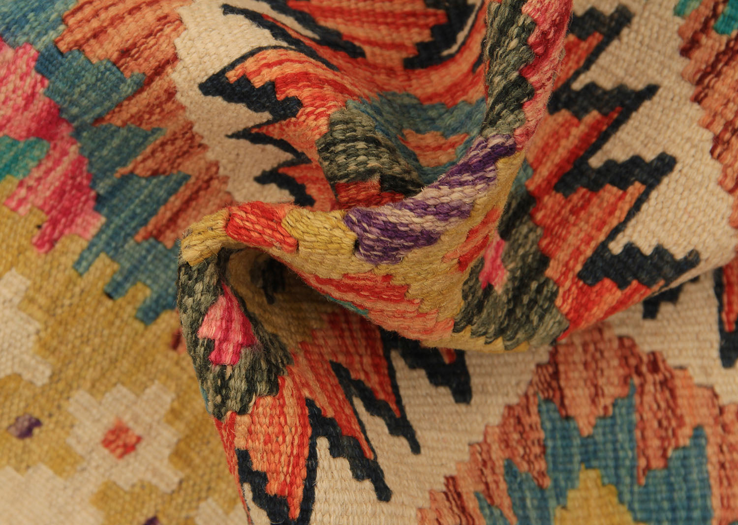 VEGGIE DYE KILIMS