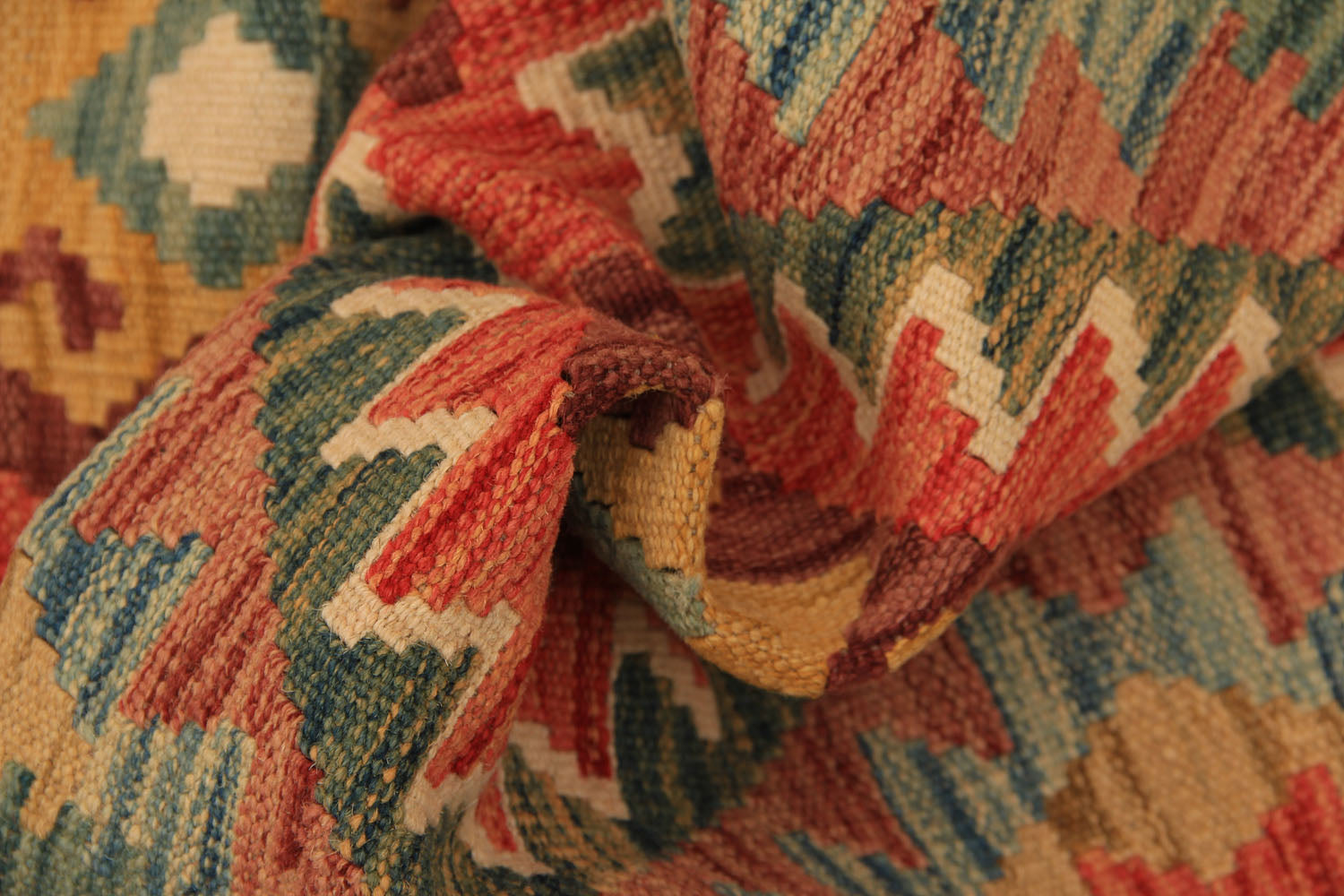 VEGGIE DYE KILIMS