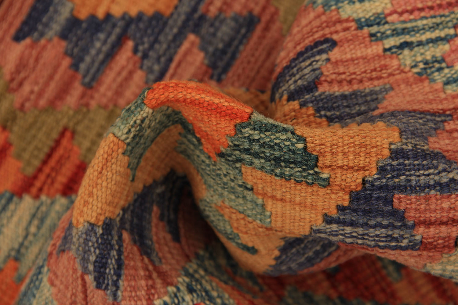 VEGGIE DYE KILIMS