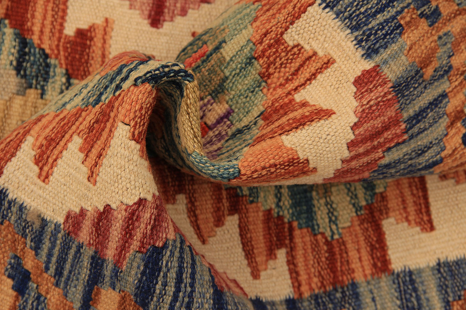 VEGGIE DYE KILIMS
