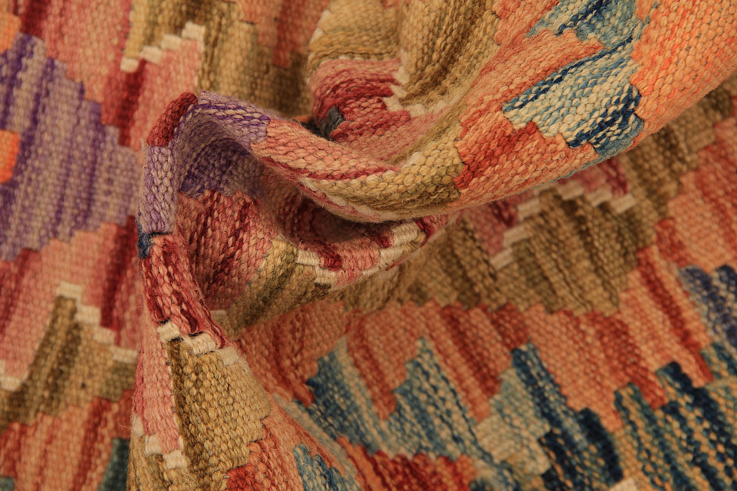 VEGGIE DYE KILIMS