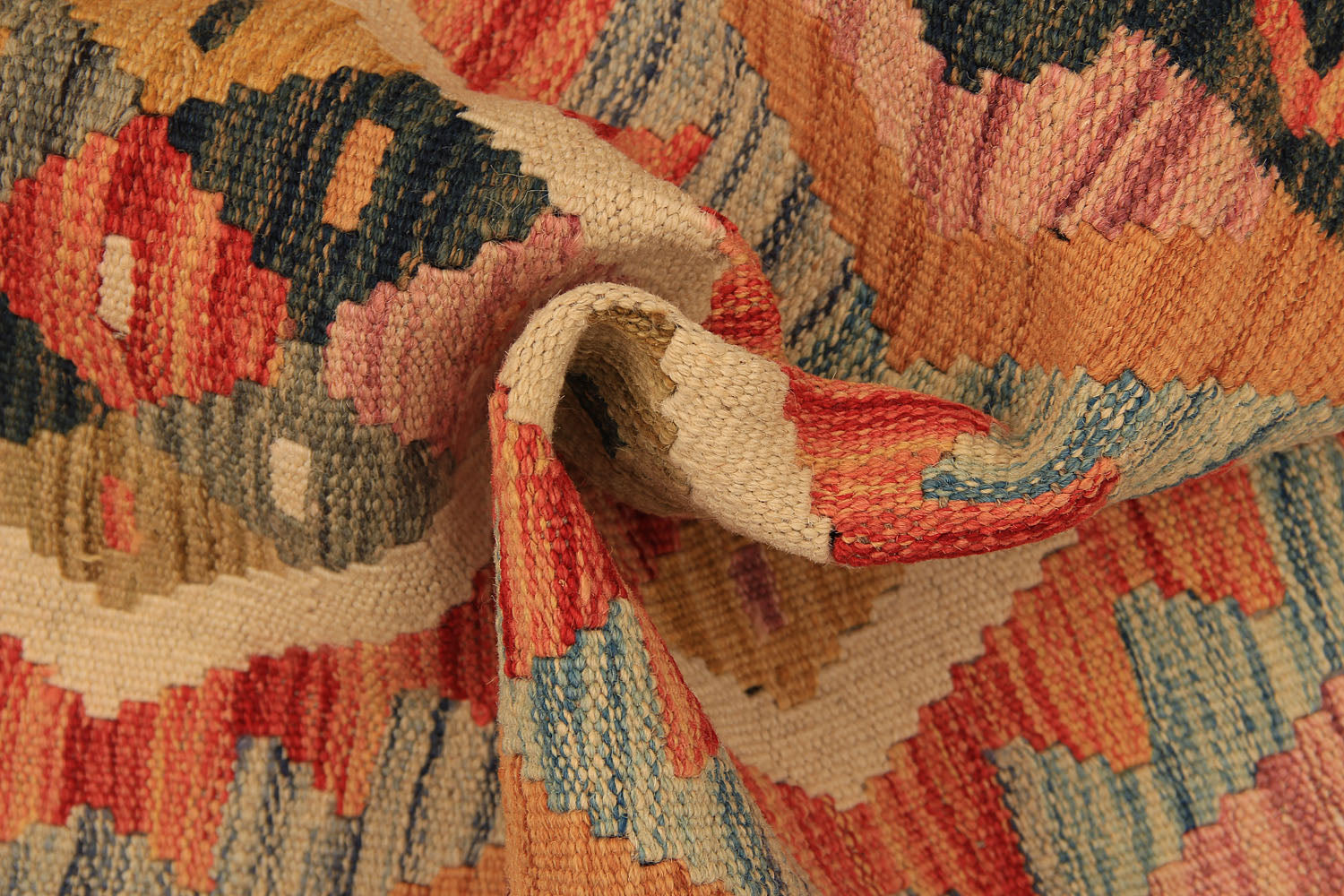 VEGGIE DYE KILIMS