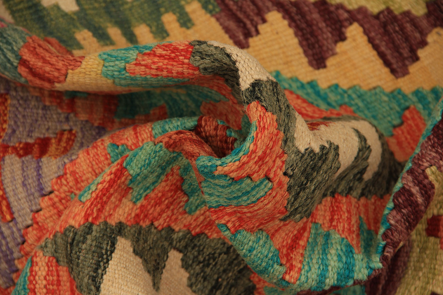 VEGGIE DYE KILIMS