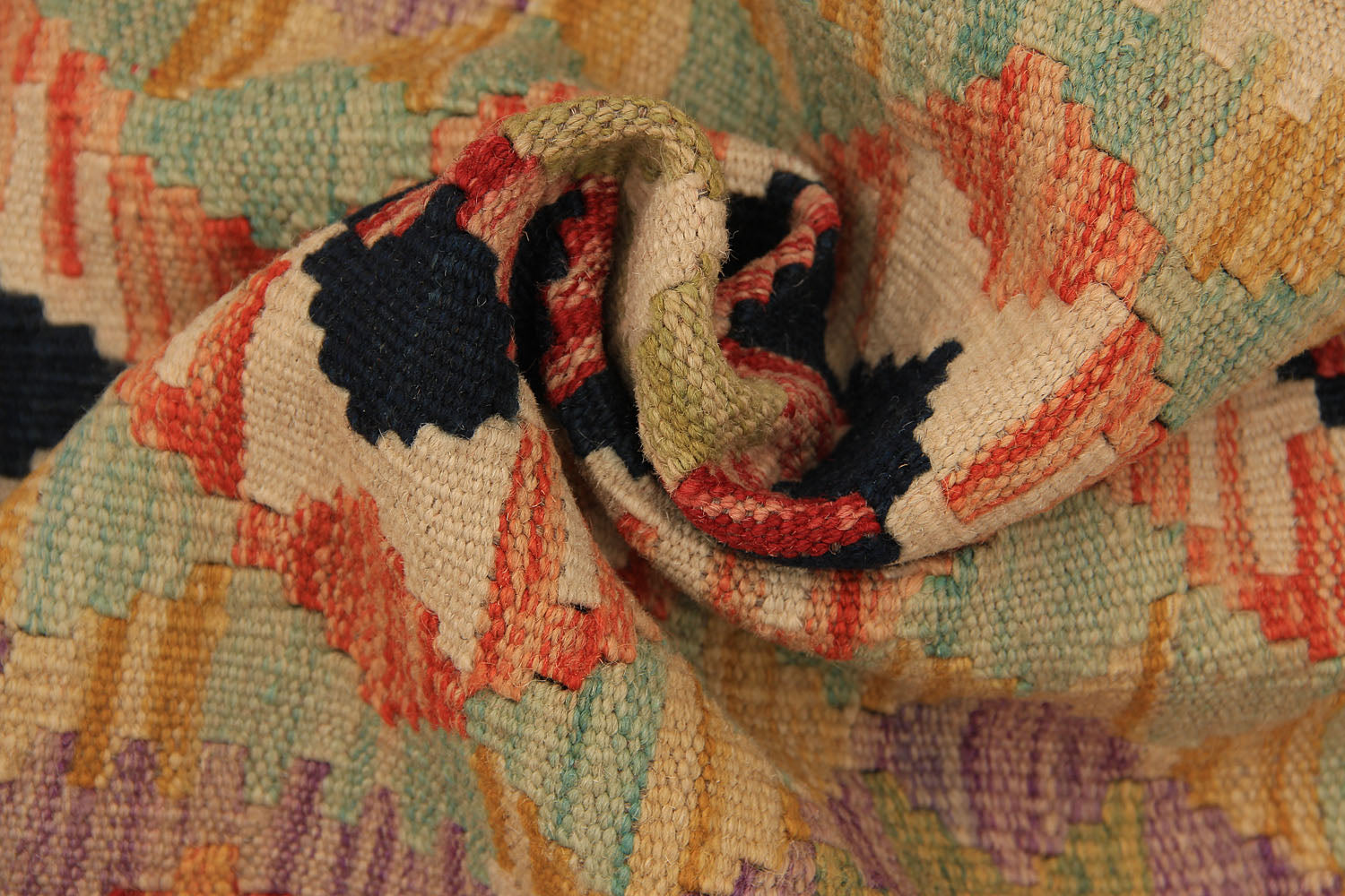 VEGGIE DYE KILIMS