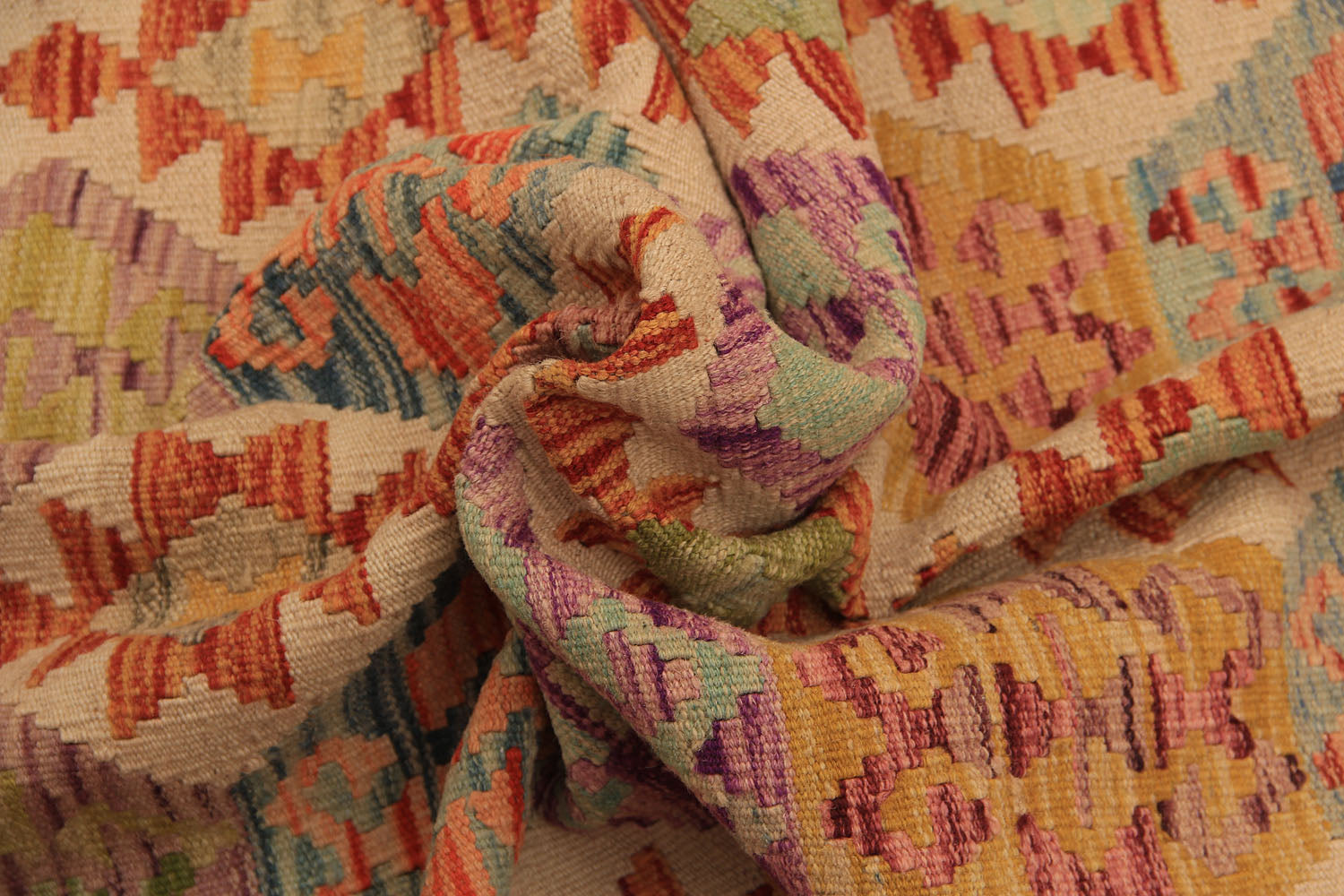 VEGGIE DYE KILIMS