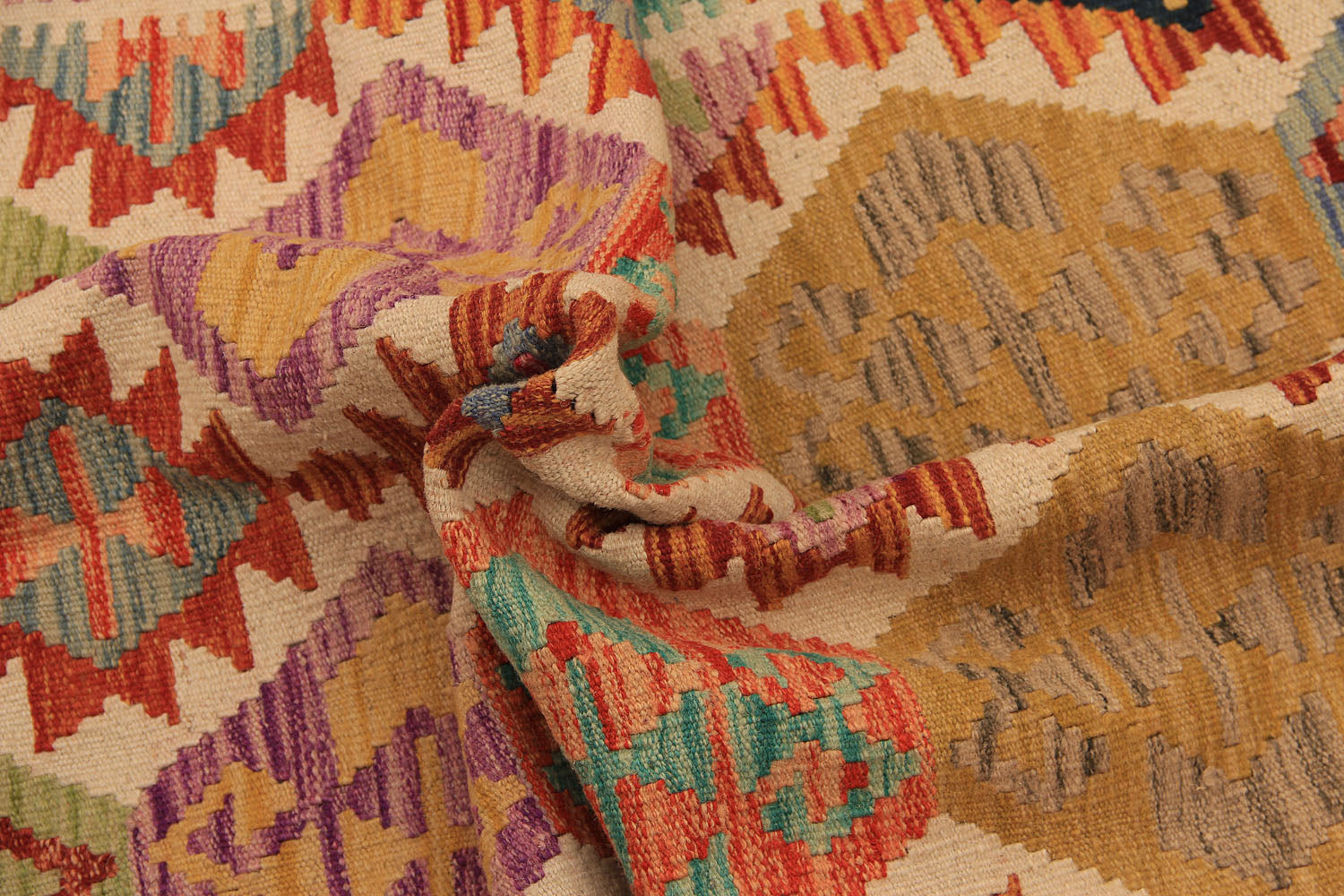 VEGGIE DYE KILIMS
