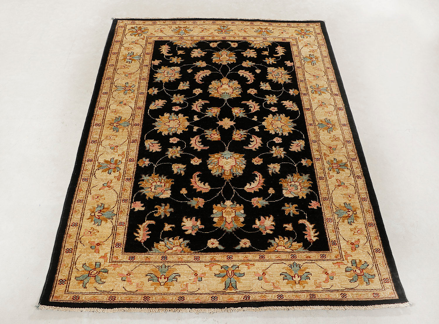 4' x 6'  Black Handmade Persian Rug ZIEGLER Rectangular
