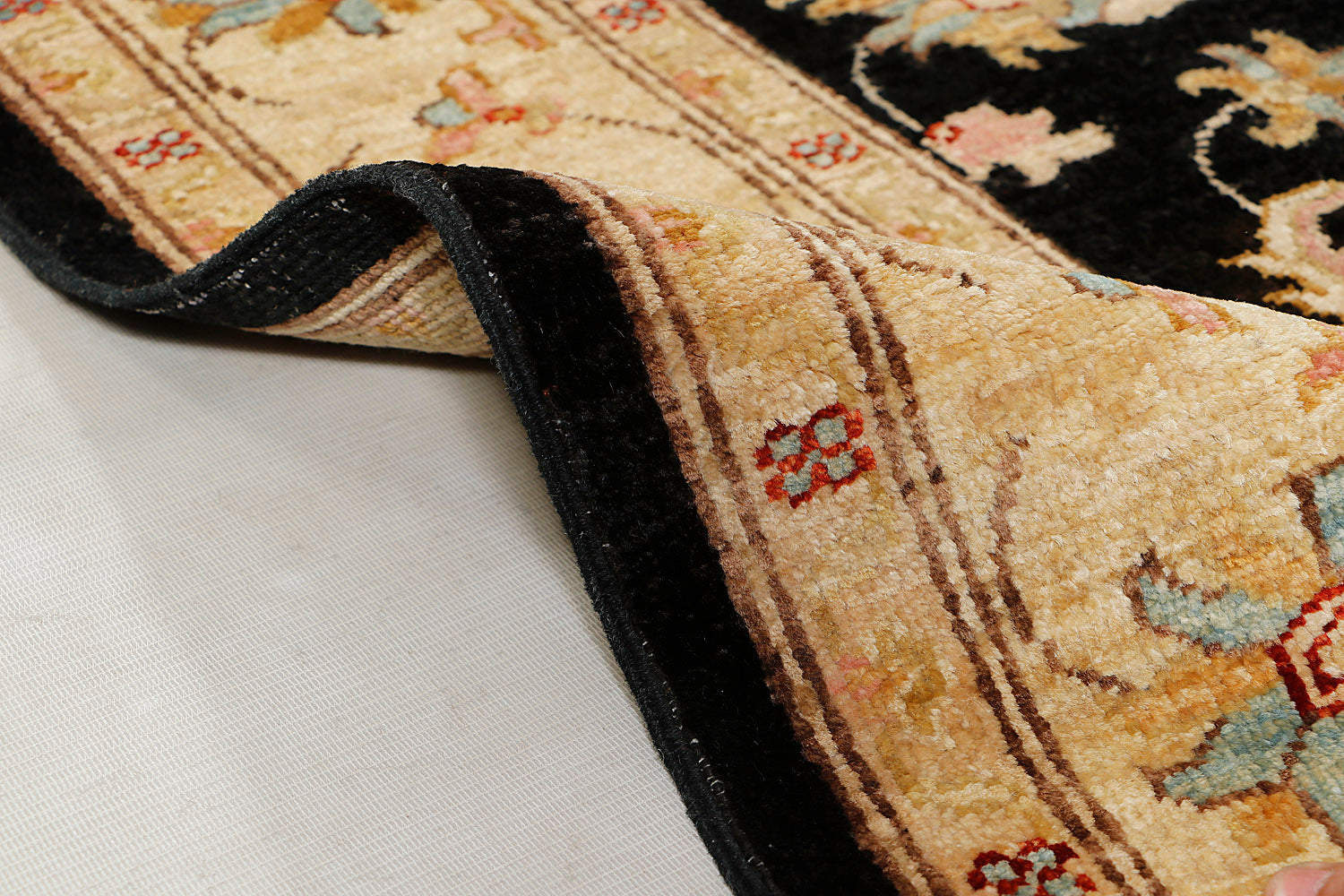 4' x 6'  Black Handmade Persian Rug ZIEGLER Rectangular