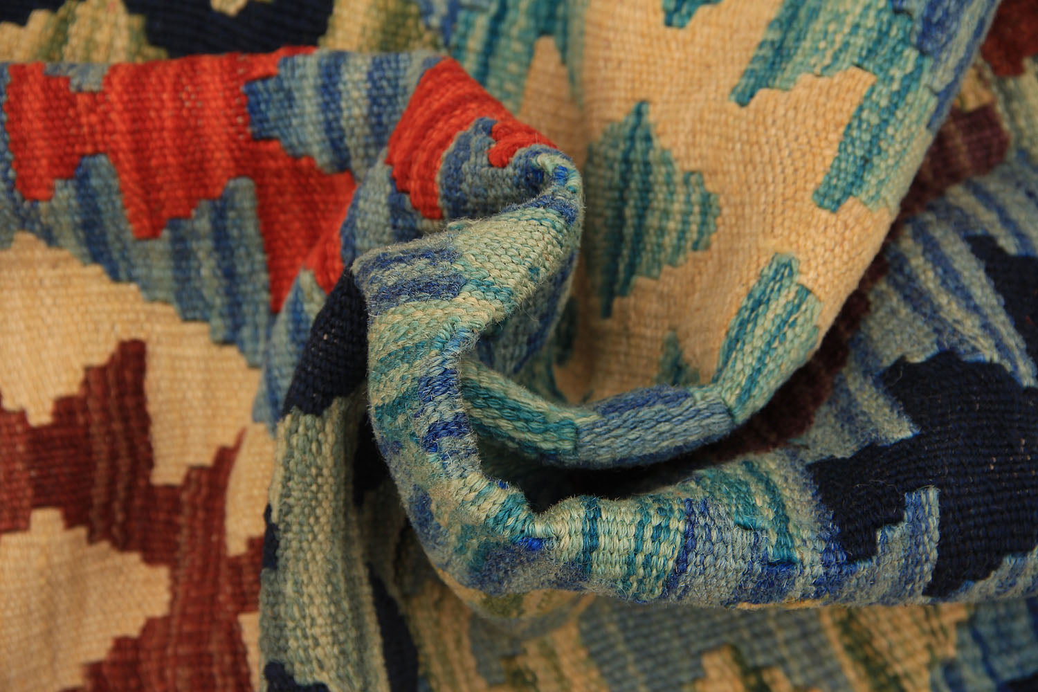VEGGIE DYE KILIMS