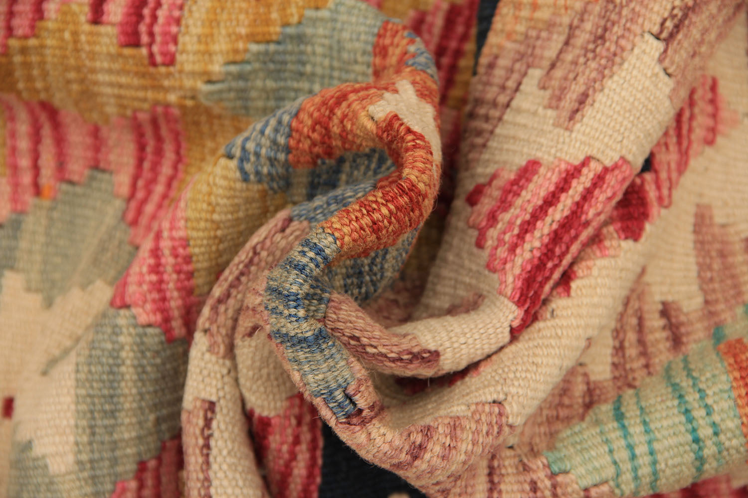 VEGGIE DYE KILIMS