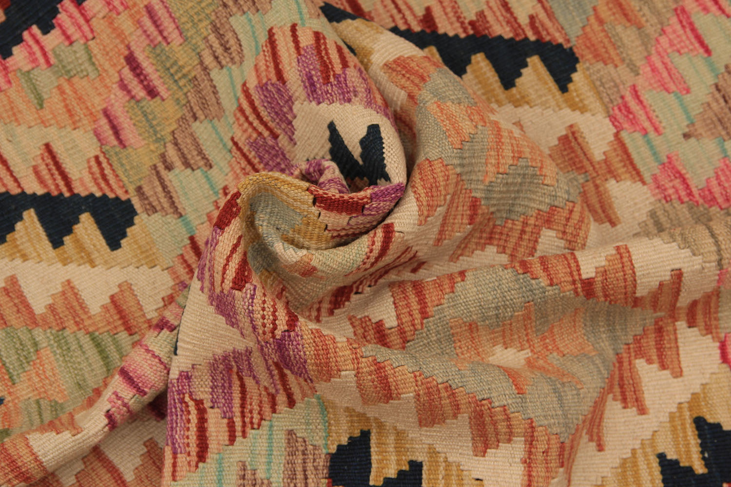 VEGGIE DYE KILIMS